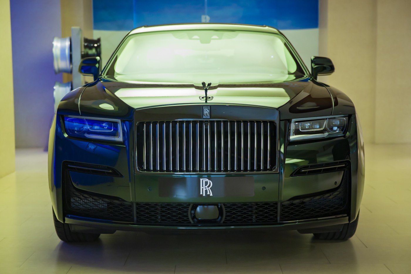 "Rolls-Royce Motor Cars Baku" böyük investisiya EDİR - FOTOLAR