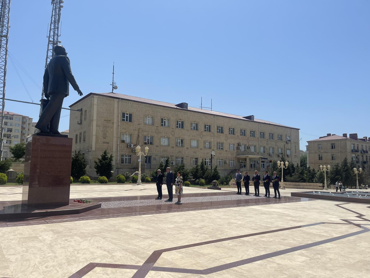 Lökbatanda Ulu Öndərin abidəsi ziyarət olundu - FOTOLAR