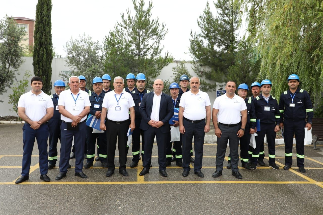 Baş direktorun müavini bir qrup Birlik əməkdaşını mükafatlandırdı - FOTOLAR