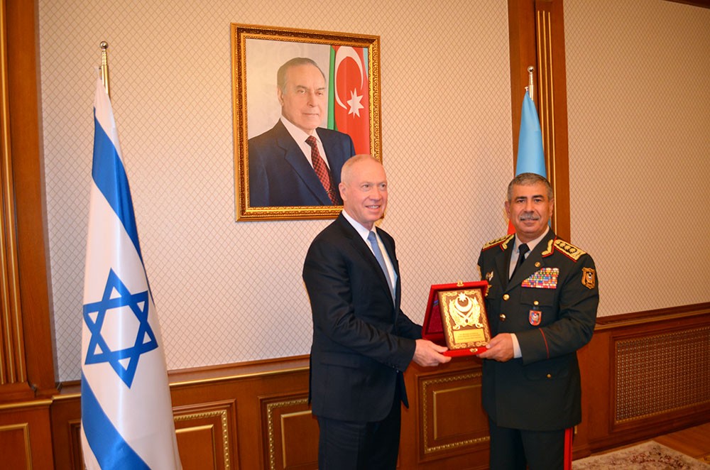 Zakir Həsənov israilli həmkarı ilə görüşdü