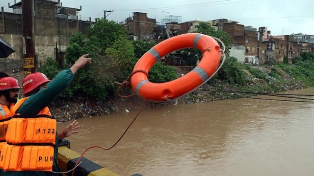 Musson yağışları 133 nəfərin həyatına son qoydu 