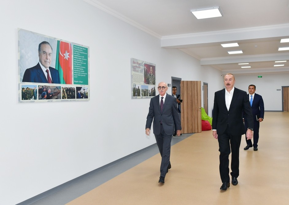 Şəmkirdə məktəb-liseyin yeni binasının açılışı olub - FOTOLAR (YENİLƏNİB)