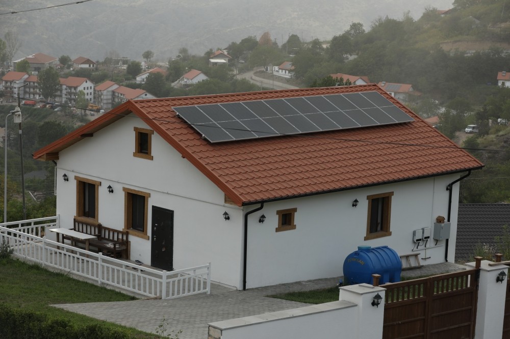 Laçında evlər günəş enerjisi ilə təmin edilir - FOTO