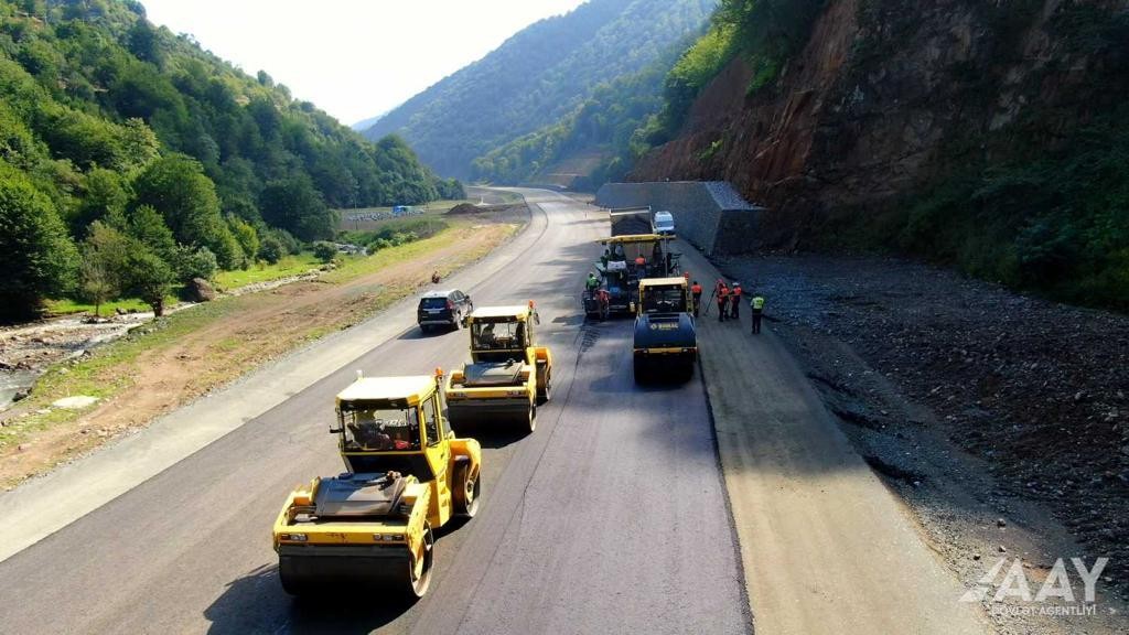 Toğanalı-Kəlbəcər-İstisu yolunun və 5 tunelin inşası davam edir 