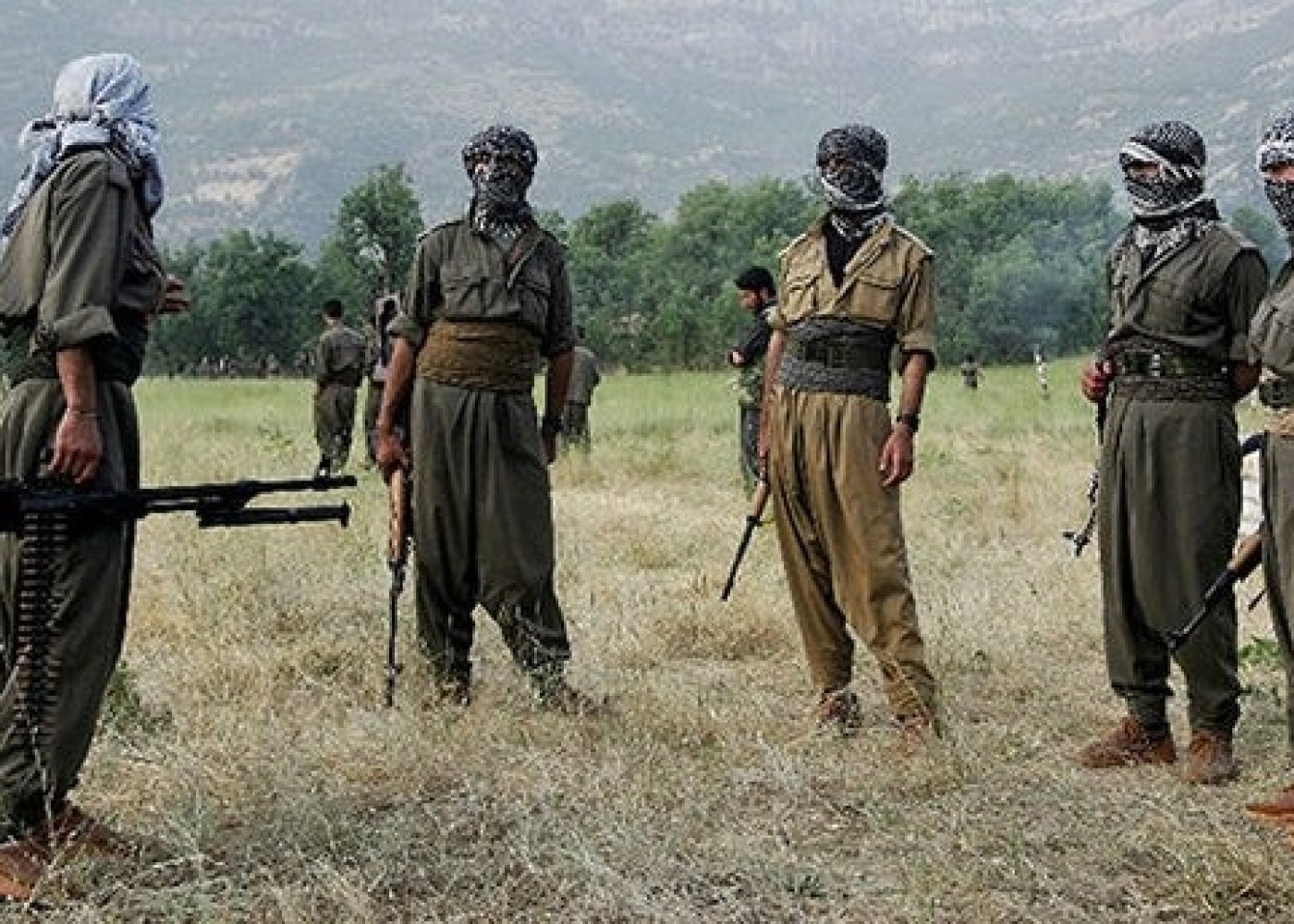 İki PKK terrorçusu Türk ordusuna təslim oldu