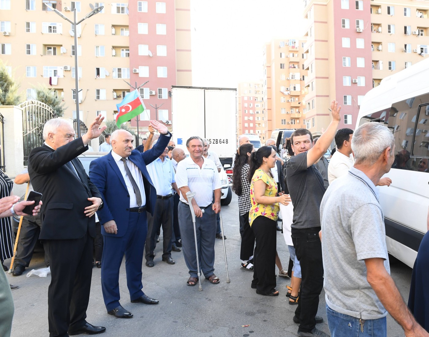 Füzuliyə gedən ilk köç mənzil başına çatdı - YENİLƏNİB (FOTOLAR)