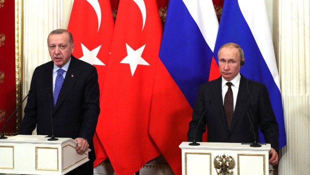 Ərdoğan Putinlə Zelenskinin Türkiyədə görüşməsini istəyir