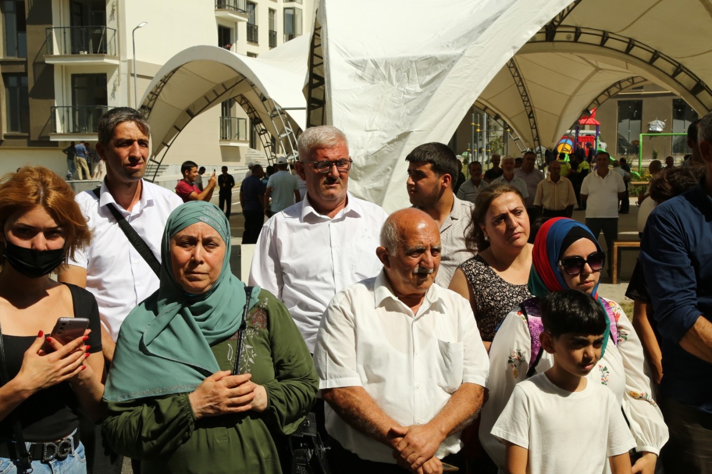 Füzuliyə köçürülən ailələrə mənzillərinin açarları təqdim edildi - YENİLƏNİB