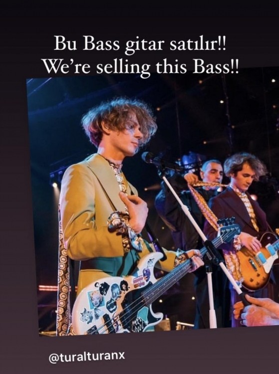 "Avroviziya"da ifa etdikləri gitaranı satışa çıxardılar - FOTO