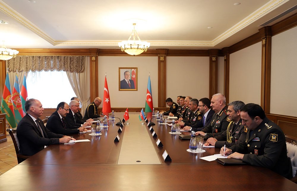 Müdafiə nazirlərinin görüşündə hərbi əməkdaşlıq müzakirə OLUNDU -FOTOLAR