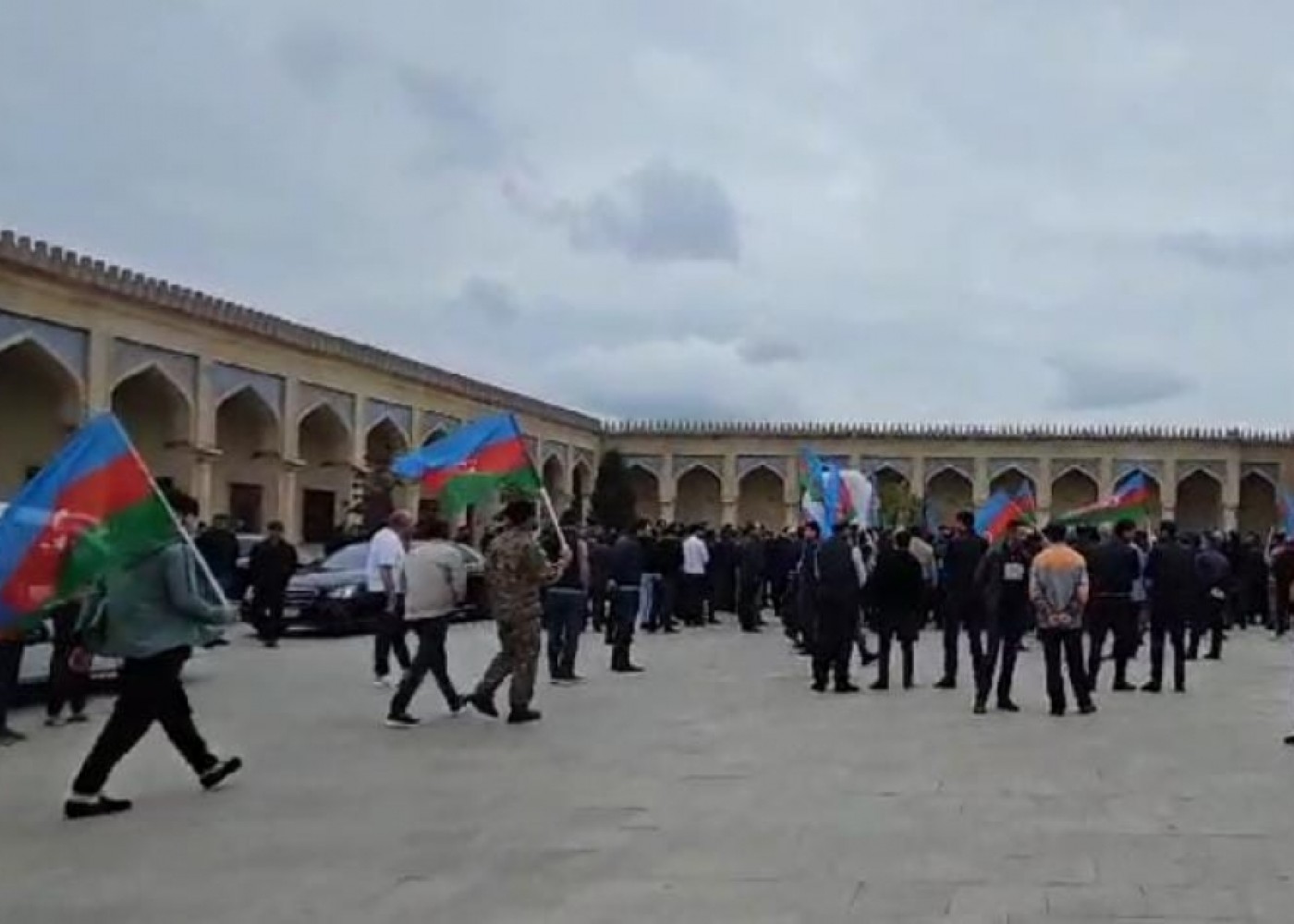 Yol qəzasında həlak olan polis əməkdaşı dəfn olunub