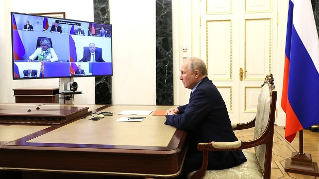 Putin Təhlükəsizlik Şurasının iclasını keçirdi -VİDEO