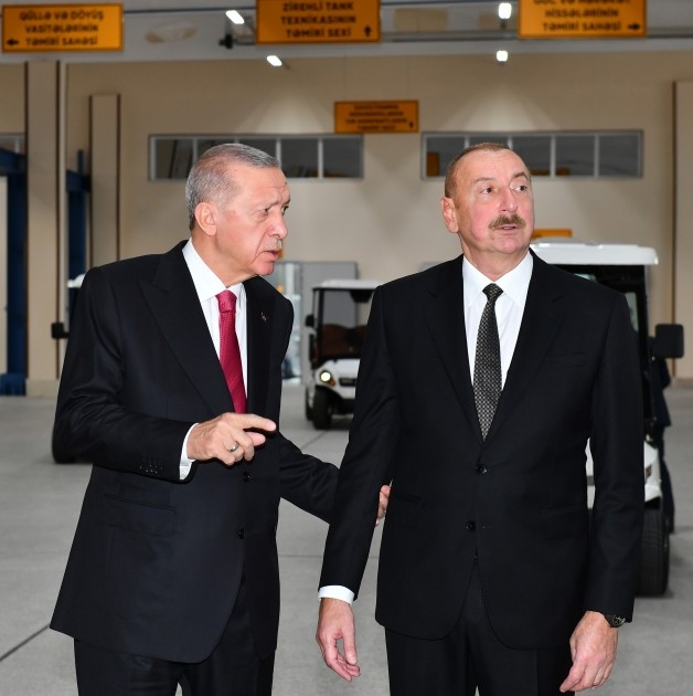 Prezidentlər Naxçıvanda hərbi kompleksin açılışında iştirak ediblər - FOTOLAR  (YENİLƏNİB)