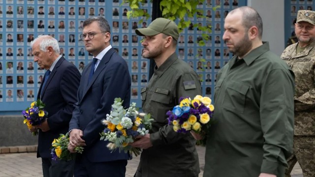 Borrell ilk dəfə Ukraynanın müdafiə naziri ilə görüşdü