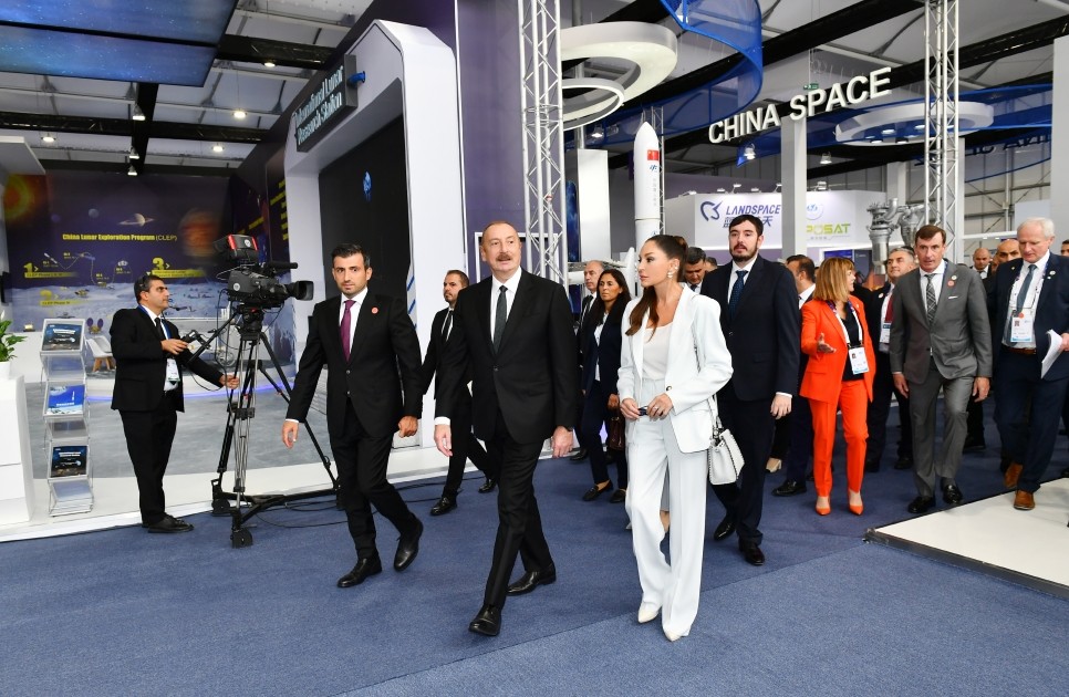 Prezident və birinci xanım Astronavtika Konqresinin açılışında - YENİLƏNİB (FOTOLAR+VİDEO)