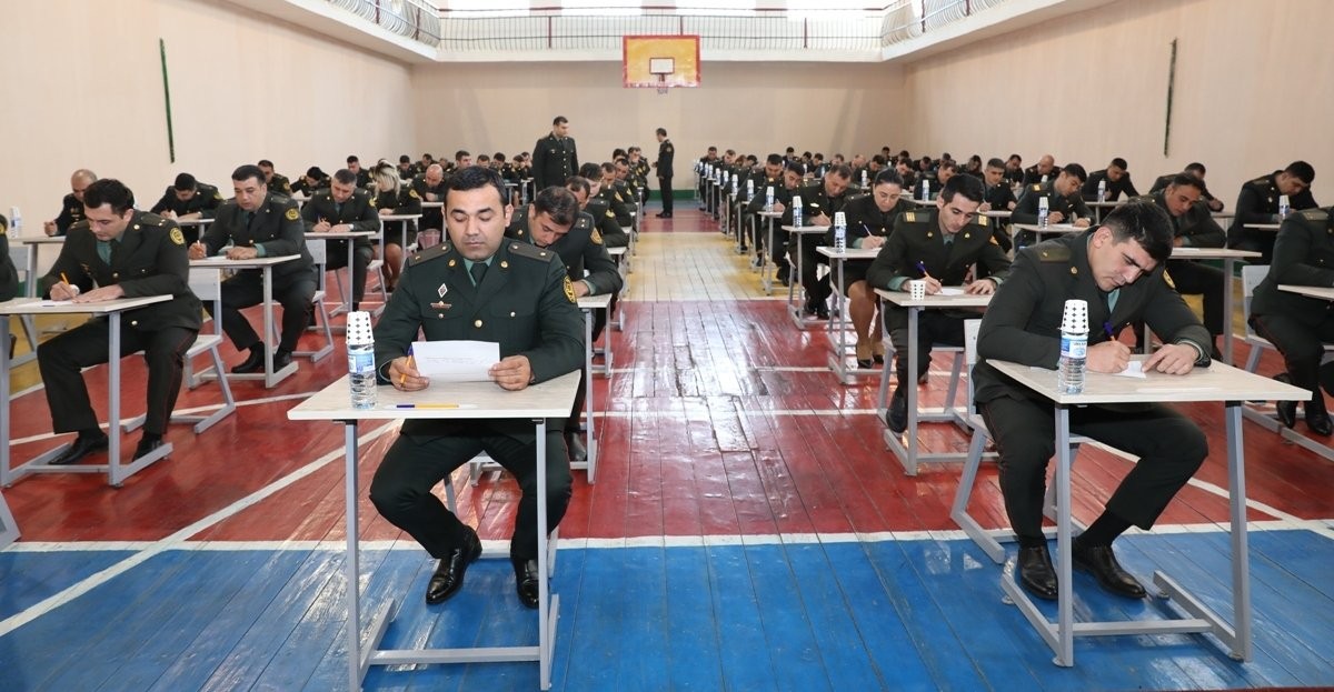 Penitensiar xidmətdə orta rəis heyətində qulluğa qəbul olmaq istəyənlər imtahan verdi - FOTOLAR