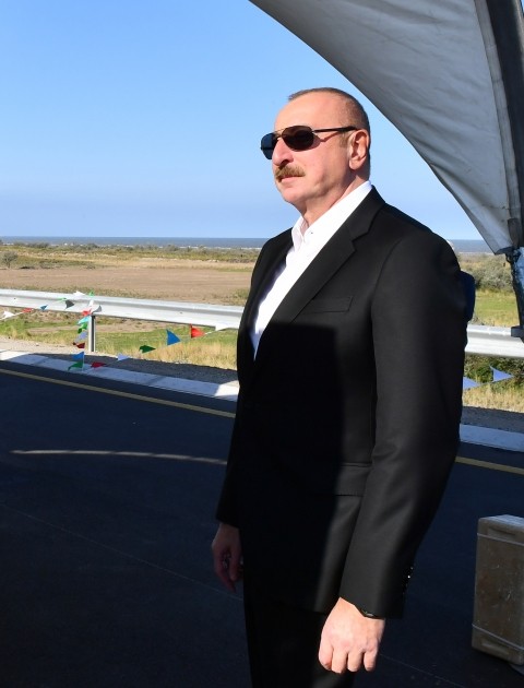 Prezident ödənişli avtomobil yolunun açılışında - FOTOLAR (YENİLƏNİB)