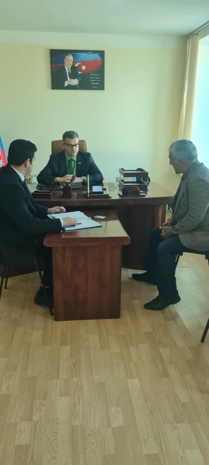 Novruz Aslanov seçiciləri qəbul edib - FOTOLAR