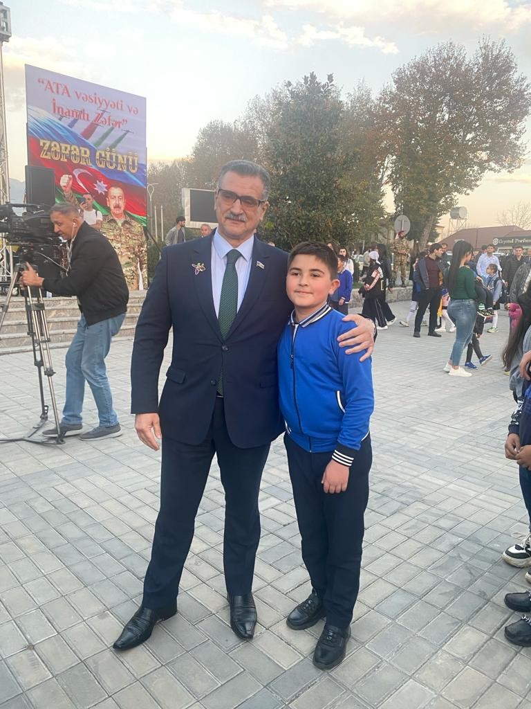 Novruz Aslanov Zəfər bayramında iştirak etdi - FOTOLAR