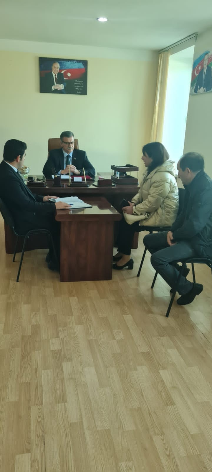 Deputat Novruz Aslanov seçicilərini qəbul edib - FOTOLAR