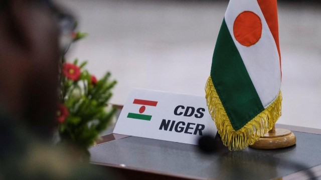 Niger Aİ ilə hərbi əməkdaşlığı ləğv edir