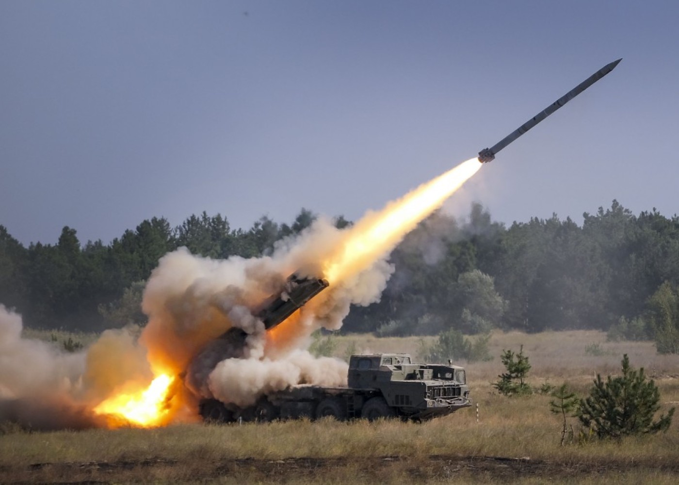 Ukrayna artilleriyası təslim olmaq istəyən 25 hərbçiniVURDU