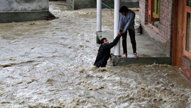 Hindistanda leysan yağışları 7 nəfərin ölümünə səbəb olub 