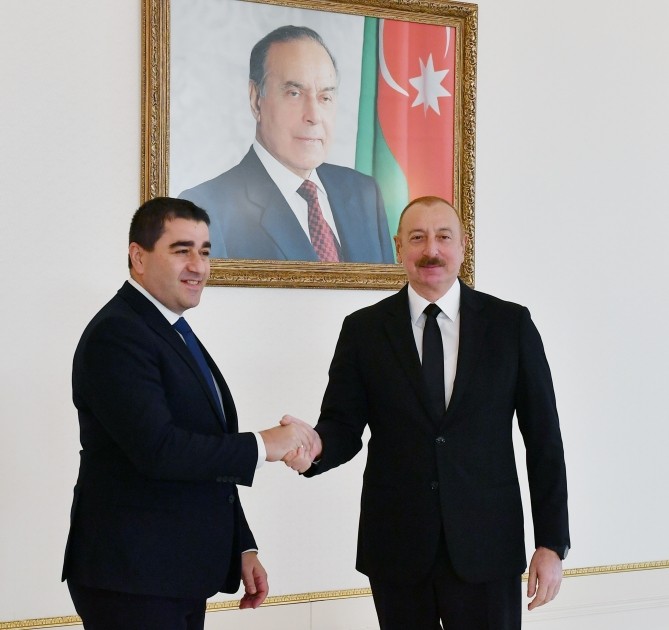 Prezident Gürcüstanın parlament sədrini qəbul edib 