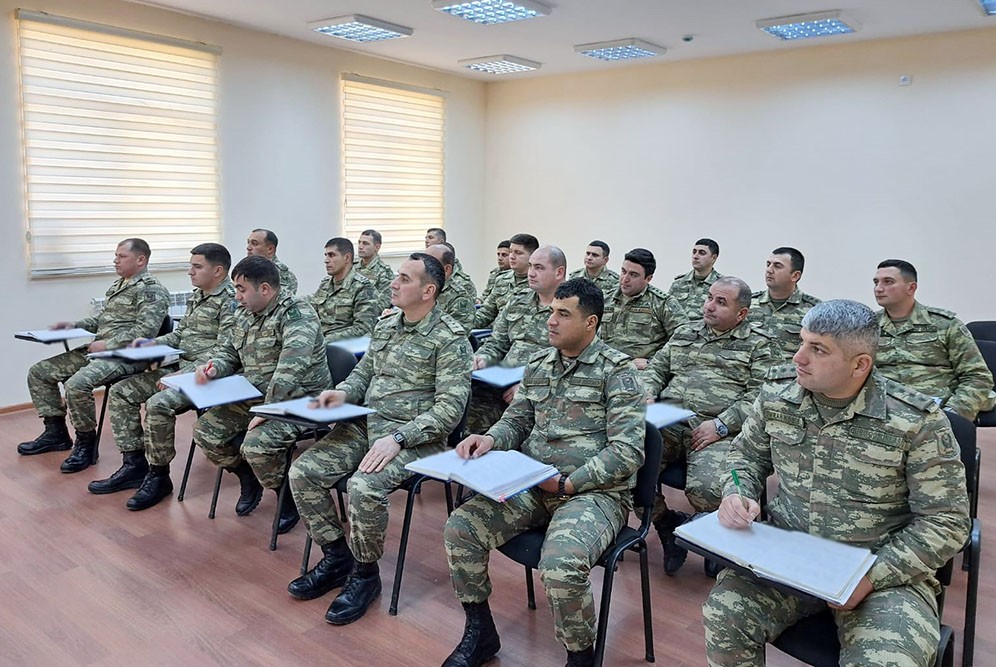 Azərbaycan Ordusunda komandir heyəti ilə toplanış keçirilir - FOTOLAR