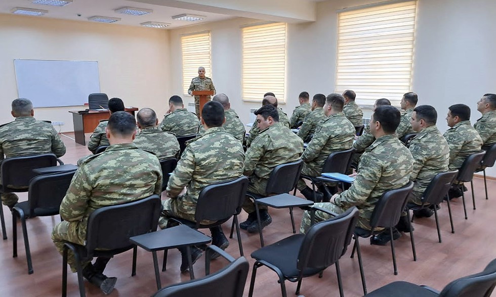 Azərbaycan Ordusunda komandir heyəti ilə toplanış keçirilir - FOTOLAR