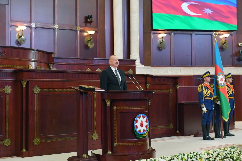 Prezident İlham Əliyev and içib - YENİLƏNİB (FOTOLAR)