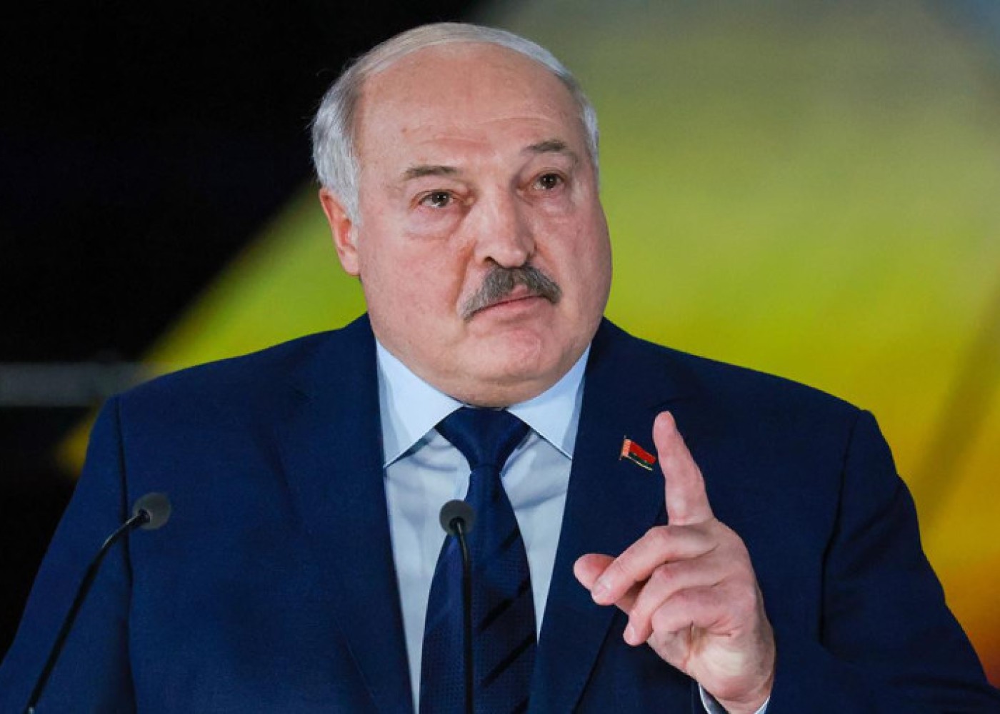 "Ölkə müharibəyə hazır olmalıdır"- Lukaşenko