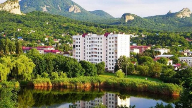 Azərbaycanlı iş adamı Rusiyada100 milyon dollara 3 sanatoriya tikir