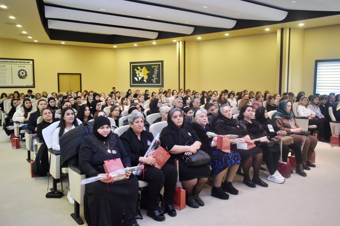 Yasamal rayon ictimaiyyəti 8 mart-Beynəlxalq qadınlar gününü qeyd edir - FOTOLAR