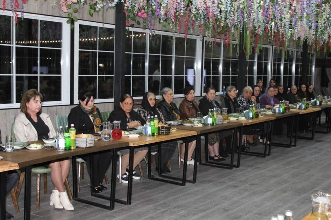 Deputat Novruz Aslanov seçiciləri ilə görüşüb - FOTOLAR