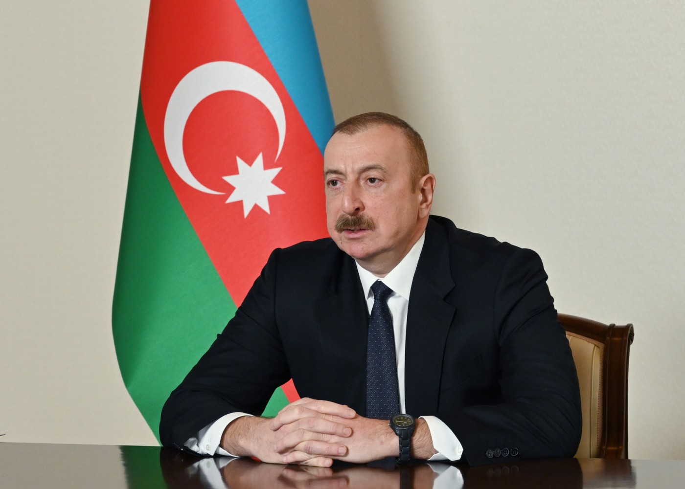 İlham Əliyevin Lukaşenko ilə geniş tərkibdə görüşü başladı
