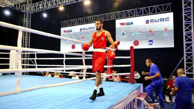 Daha bir boksçumuz Avropa çempionatında yarımfinalavəsiqə qazandı