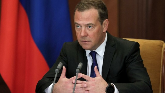 "Rusiyada qələbə üçün lazım olan hər şey var" -Medvedev