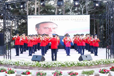 Xətai rayonunda Heydər Əliyevə həsr edilmiş konsert keçirilib - FOTOLAR (VİDEO)