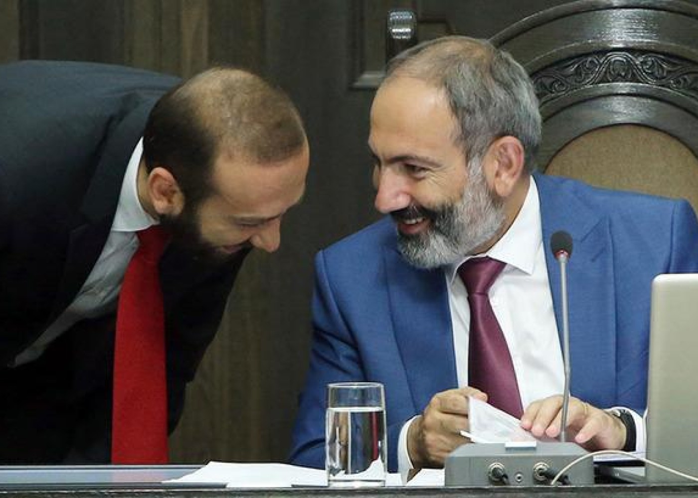Mirzoyan bu erməni diplomatları "fərari" adlandırdı