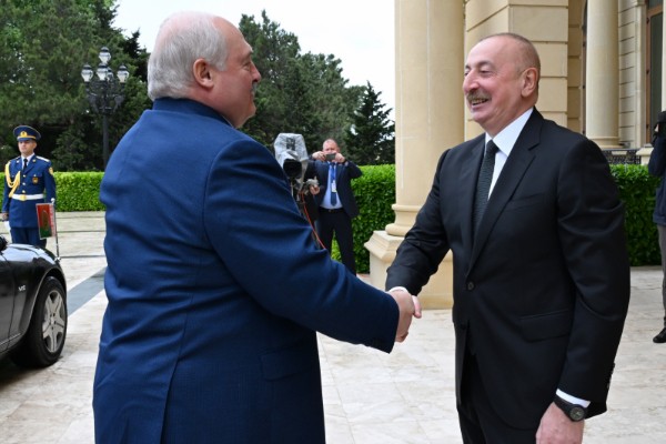 Lukaşenkonun rəsmi qarşılanma mərasimi olub - FOTOLAR