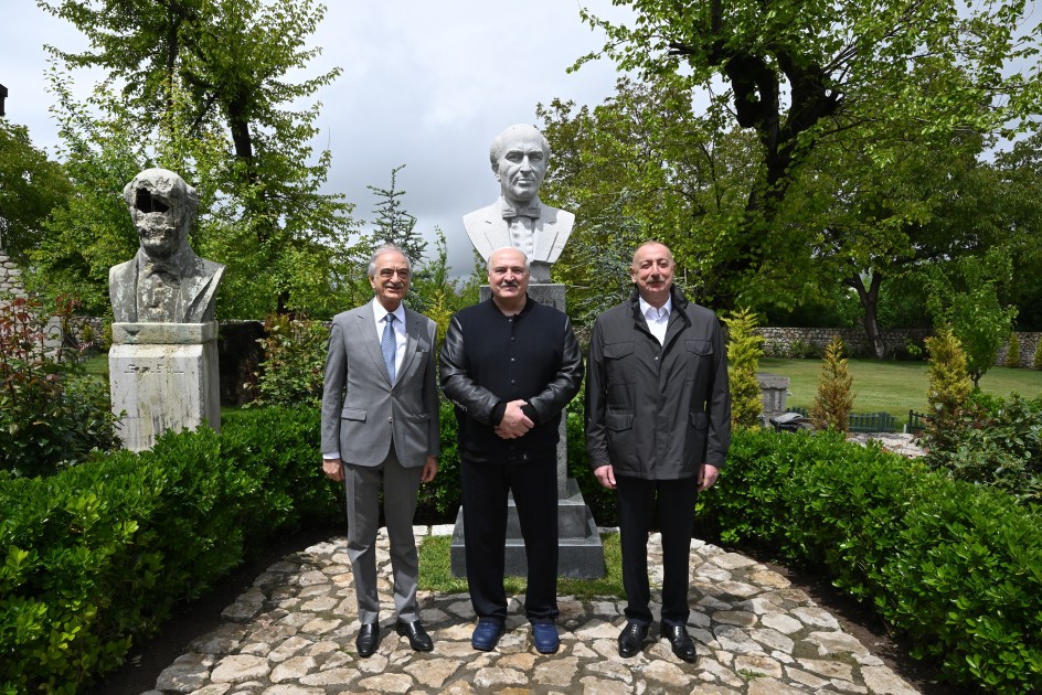 Prezidentlər Bülbülün ev-muzeyində - FOTOLAR