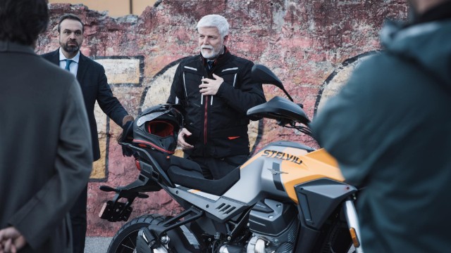 Çexiya Prezidenti motosikletqəzasına düşdü