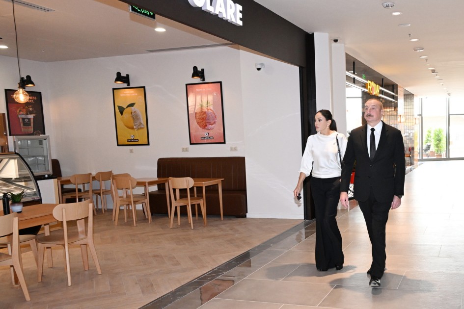 İlham Əliyev və xanımı “Crescent Mall”ın açılışında - YENİLƏNİB (FOTOLAR)