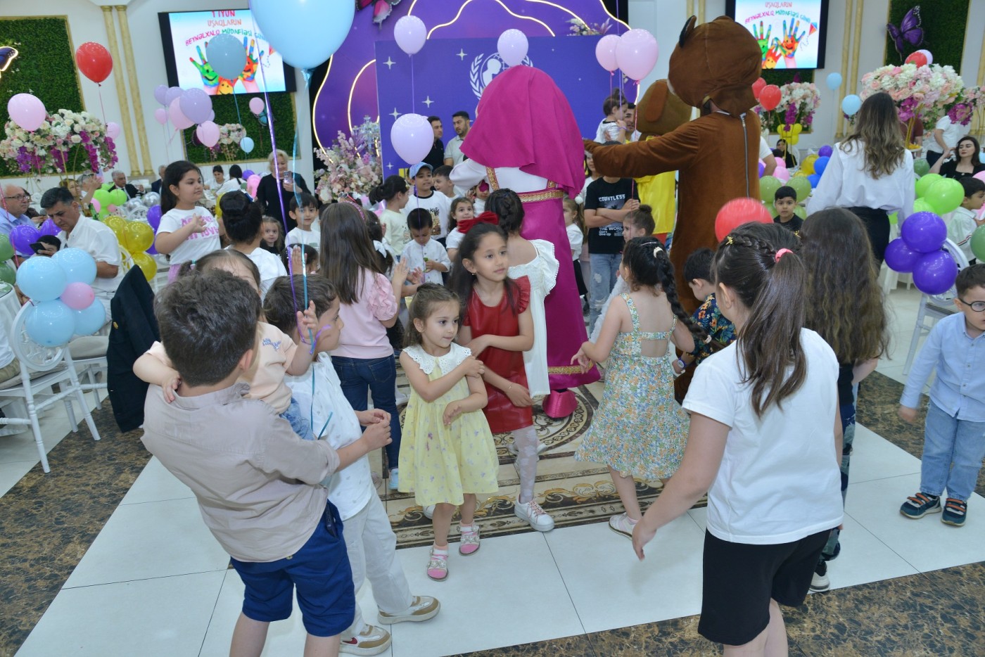 Qaradağda Uşaqların Beynəlxalq Müdafiəsi günü ilə bağlı tədbir keçirildi - FOTOLAR