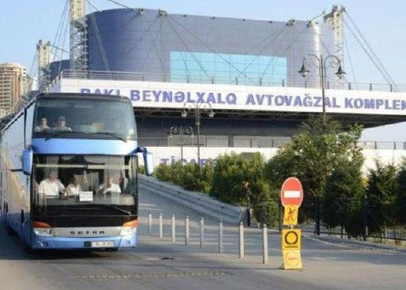 Bakı-Naxçıvan və bir neçə avtobus marşrutu müsabiqəyə çıxarıldı