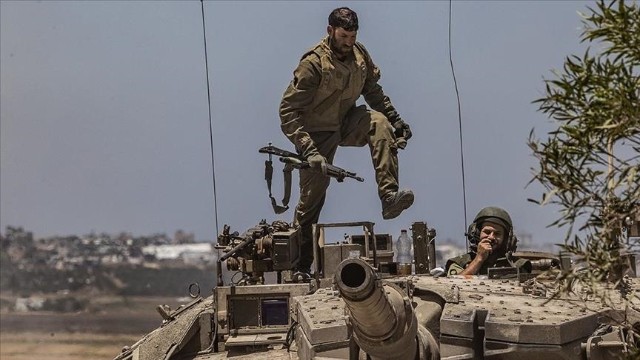 İsrail bu ölkəni tarixi silahlarla vurdu - VİDEO