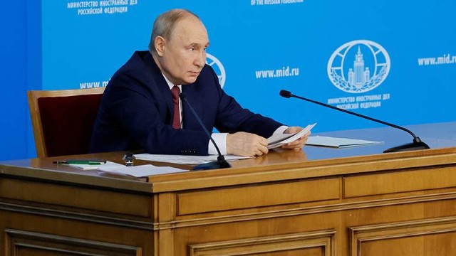 "Ukrayna ilə danışıqlar bu zaman mümkündür" - Putin