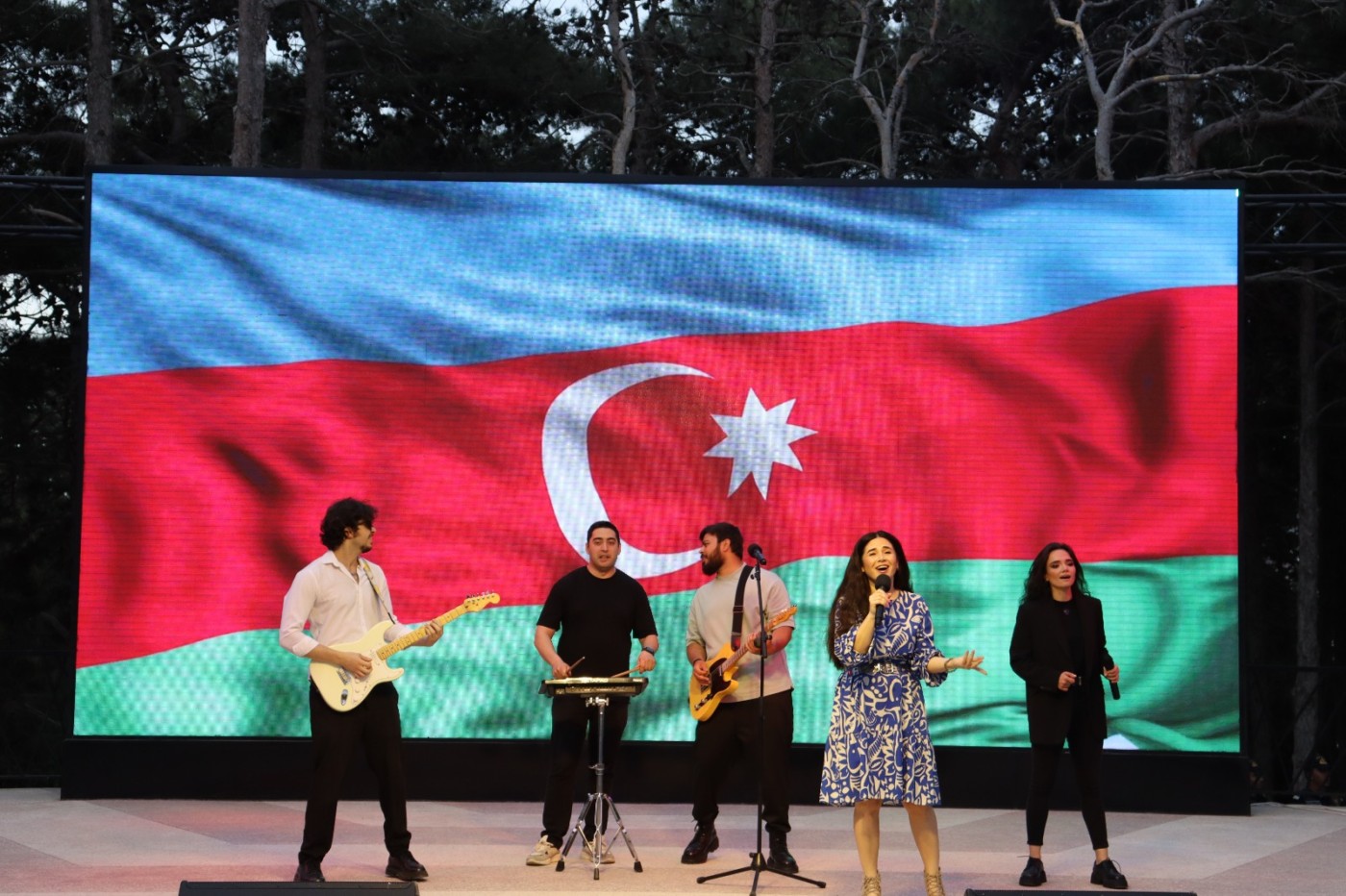 Xətai rayonunda Qurtuluş Günü münasibətilə konsert proqramı təşkil olundu - FOTOLAR+VİDEO