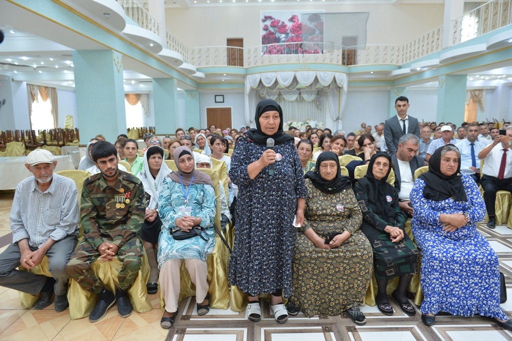 Liman sakinləri Taleh Qaraşovun səyyar qəbul-görüşündən razı qalıblar - FOTOLAR